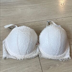 Victoria’s Secret dream angels lined Demi bra- 32DDD
